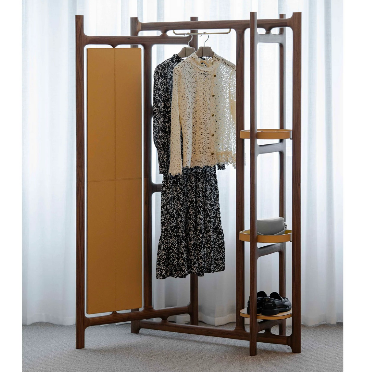   Leather Tray Valet Stand | Oroa.com