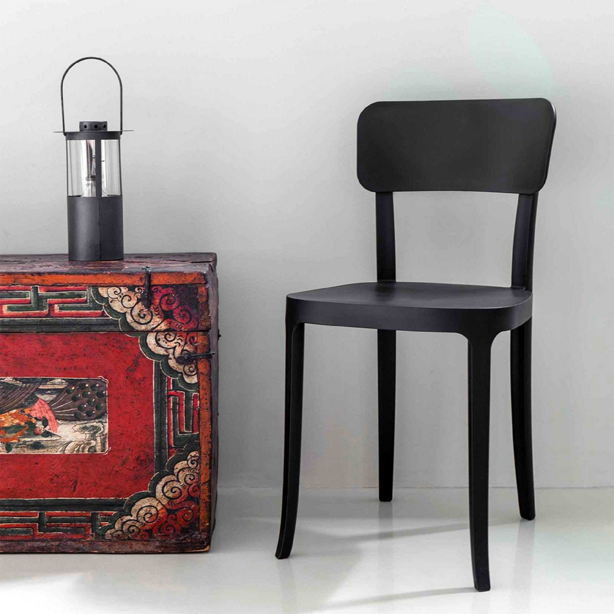   Modern Classic Dining Chairs (2) | Oroa.com
