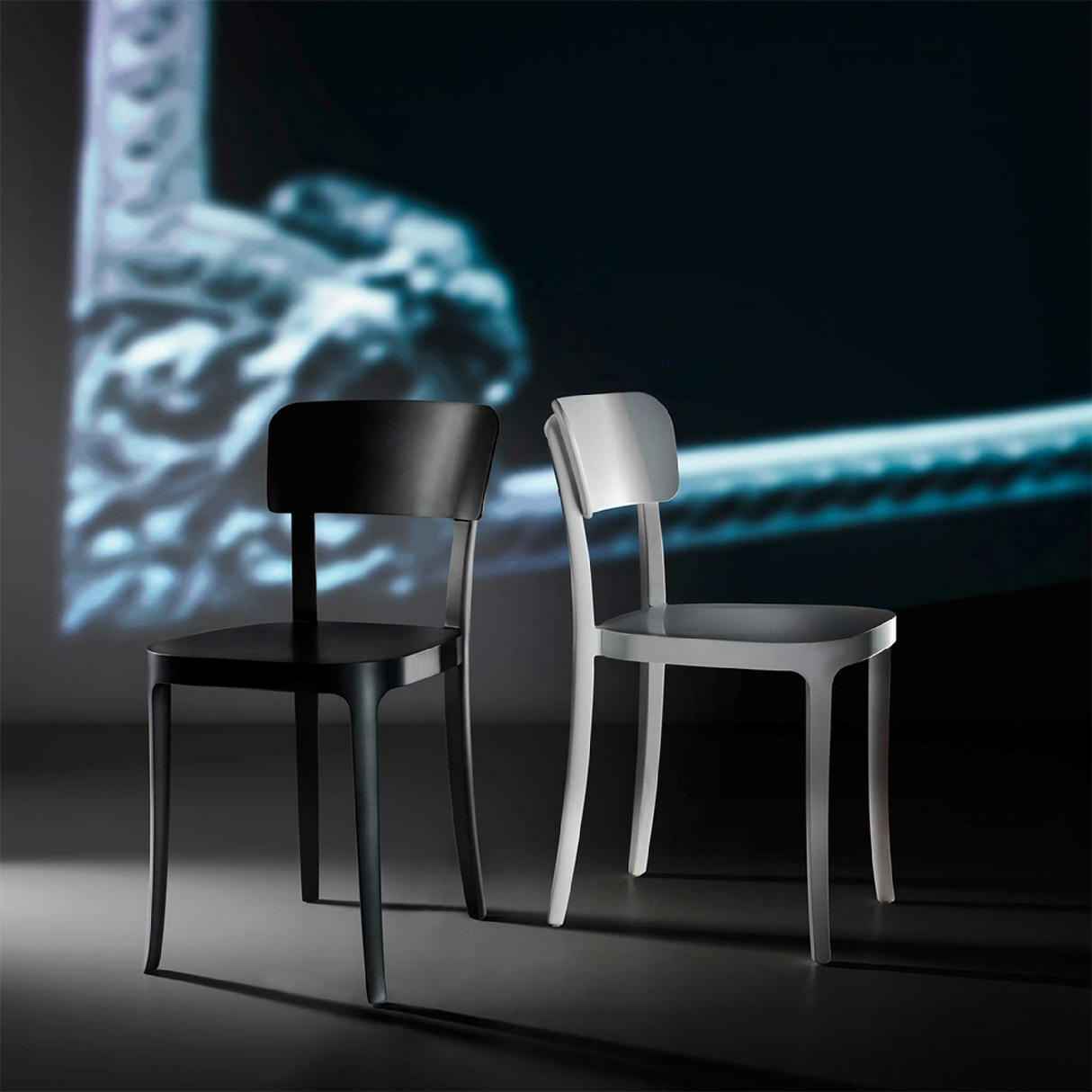   Modern Classic Dining Chairs (2) | Oroa.com