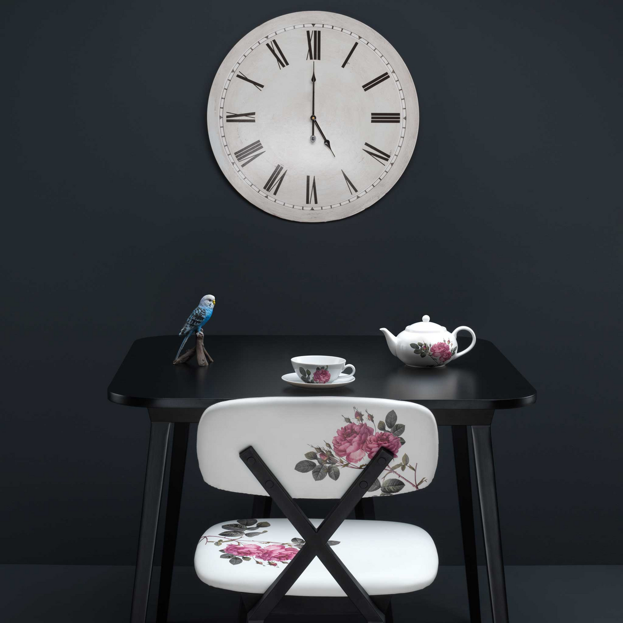   Black Square Table | Oroa.com