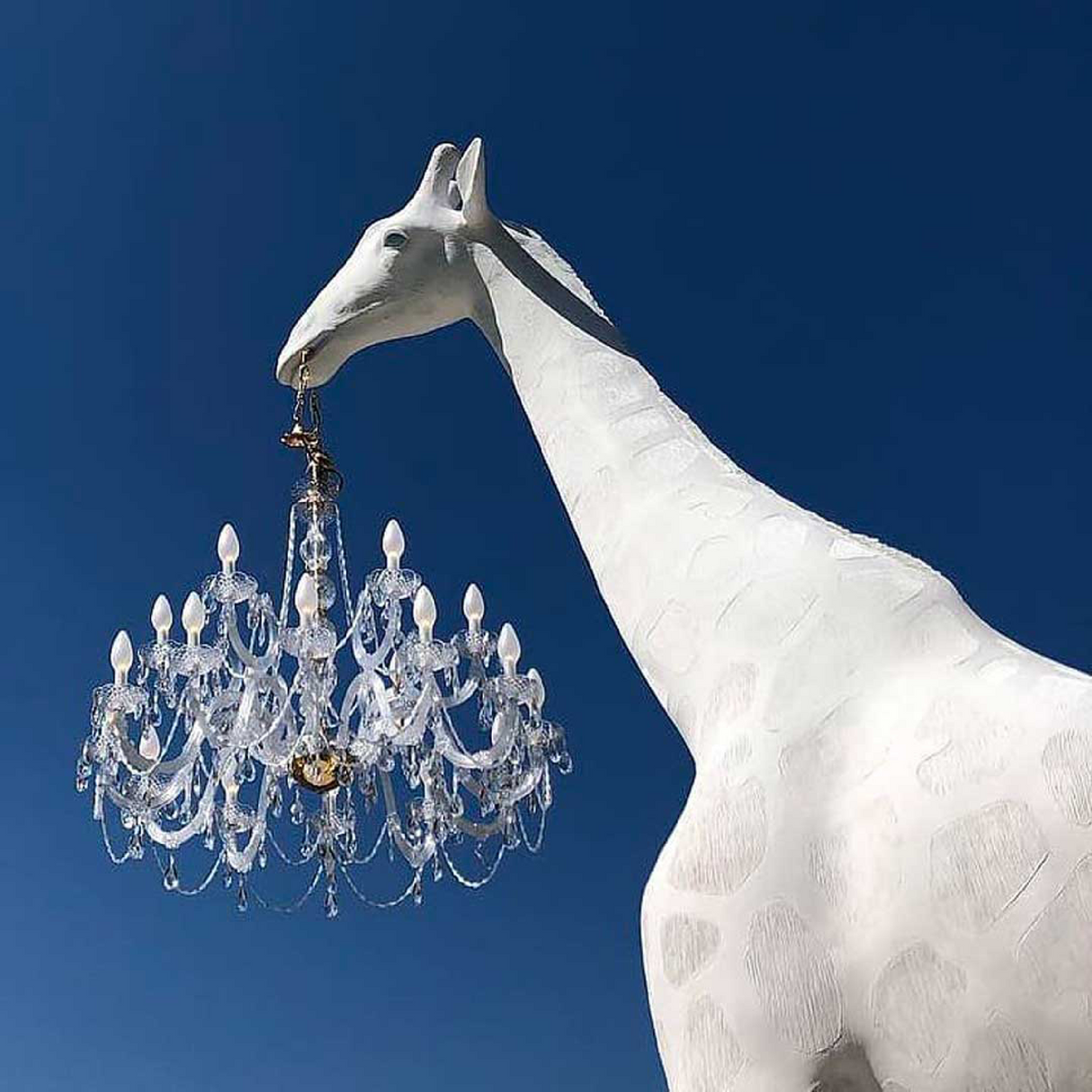   Outdoor Giraffe Statue Chandelier | Oroa.com