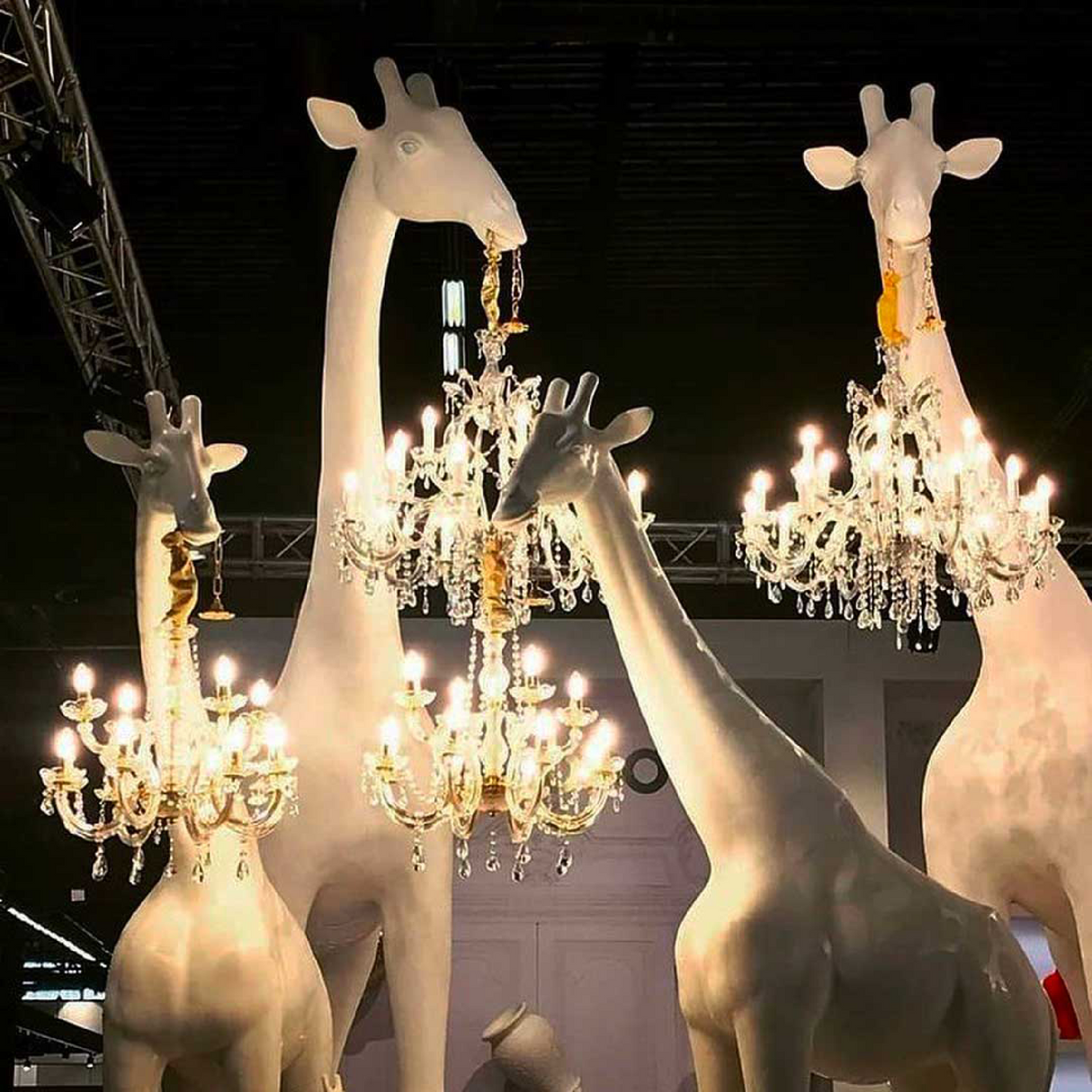   Outdoor Giraffe Statue Chandelier | Oroa.com