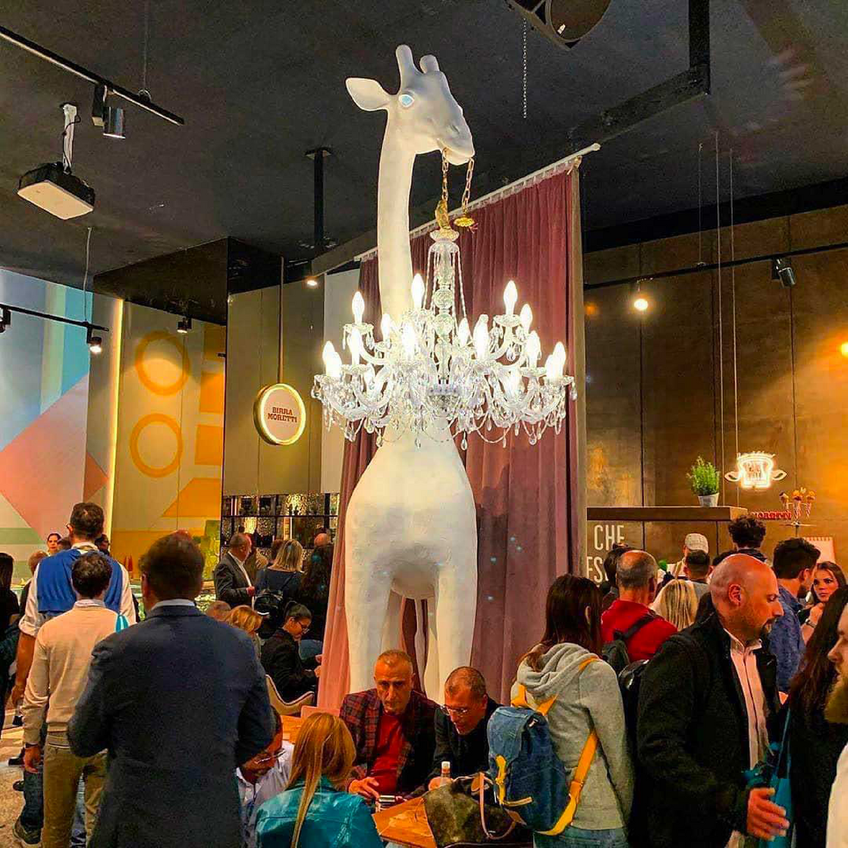   Giraffe Statue Floor Lamp | Oroa.com