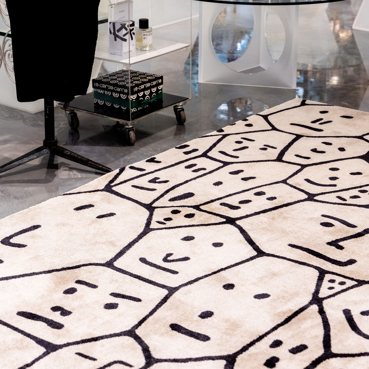   Face Illustration Beige Rug 10' x 6'7" | Oroa.com