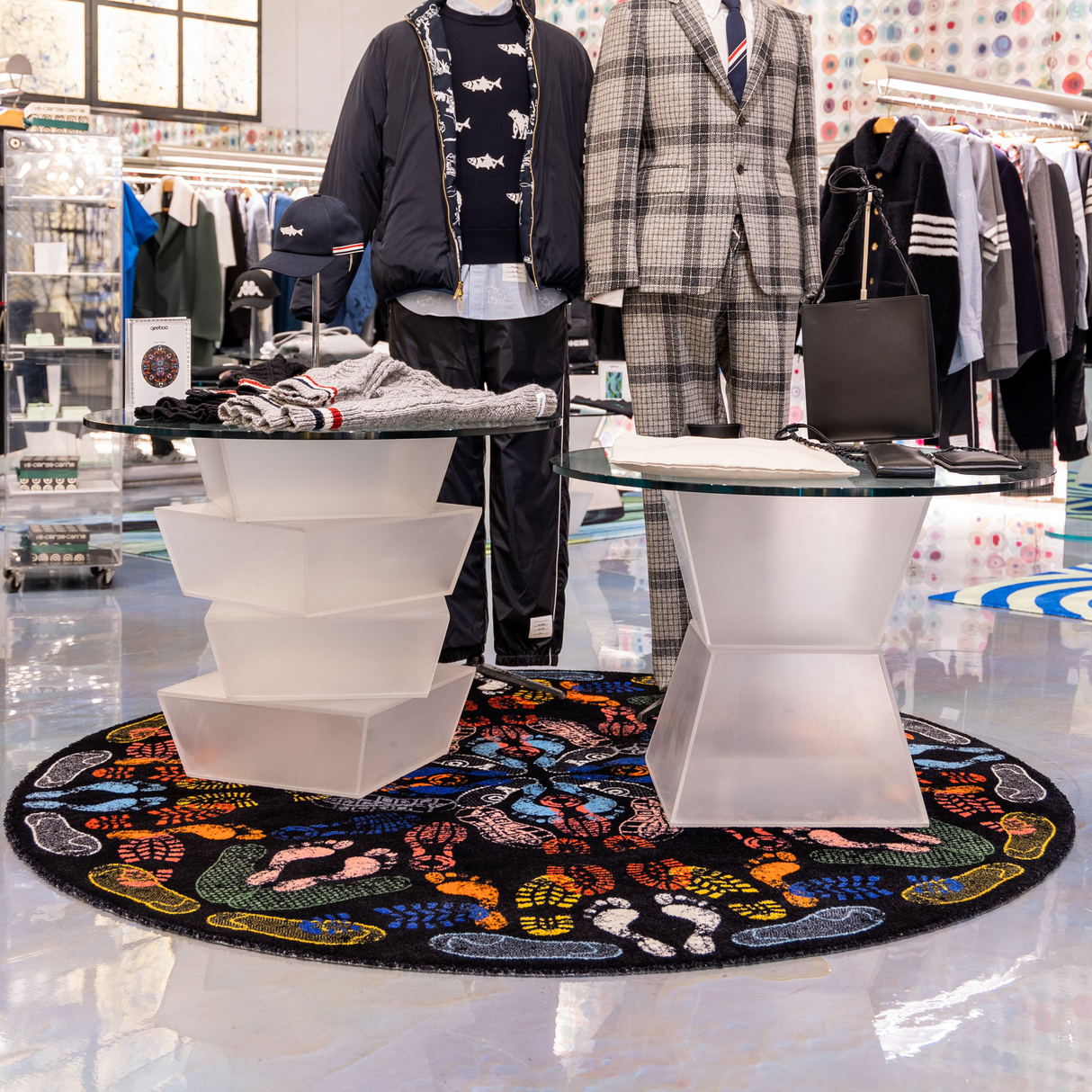   Foot Prints Round Rug | Oroa.com