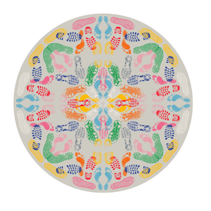   Foot Prints Round Rug | Oroa.com