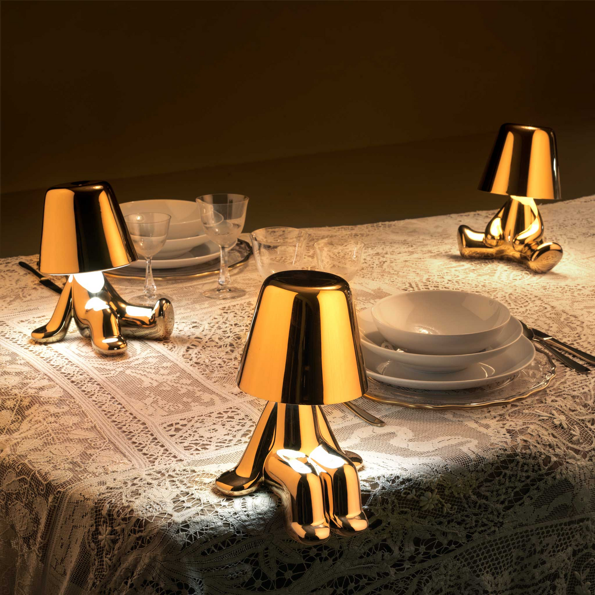   Metallic Child Figurine LED Lamp | Oroa.com