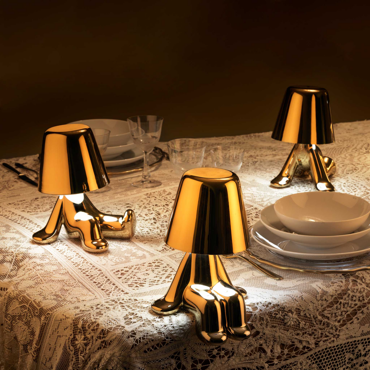   Metallic Child Figurine LED Lamp | Oroa.com
