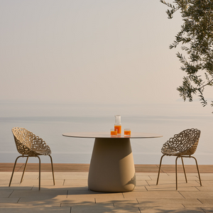   Oval Indoor/Outdoor Dining Table | Oroa.com