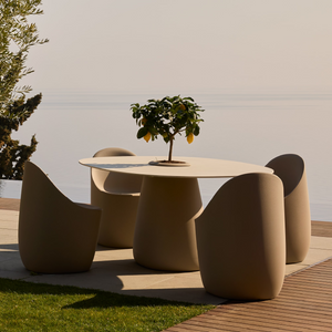   Indoor/Outdoor Bucket Dining Table | Oroa.com