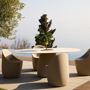   Indoor/Outdoor Bucket Dining Table | Oroa.com