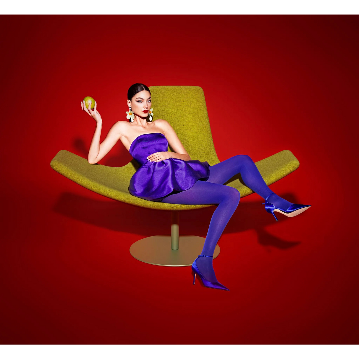   Winged Chaise Lounge Armchair | Oroa.com