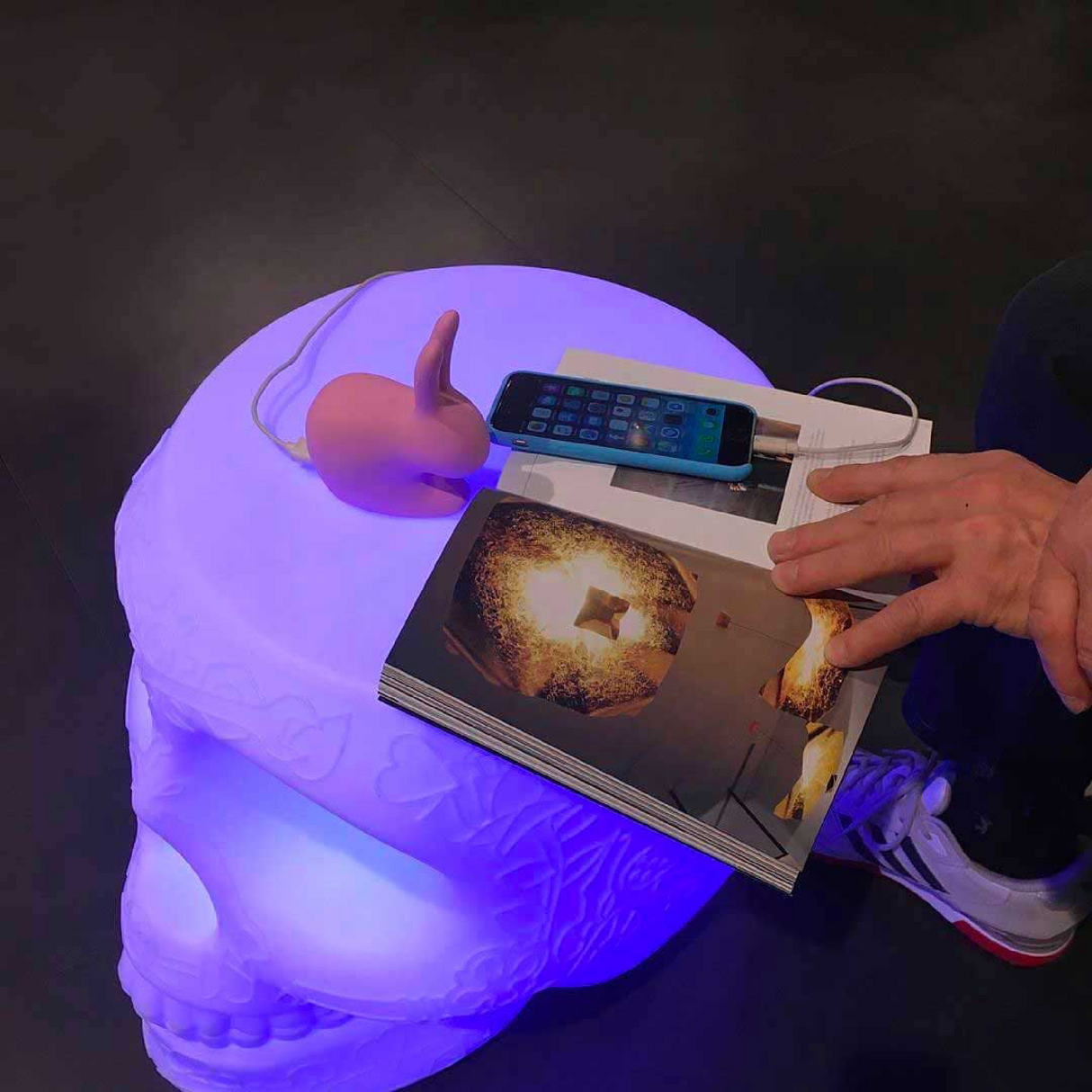   Skull Stool with Rechargeable LED Lamp | Oroa.com