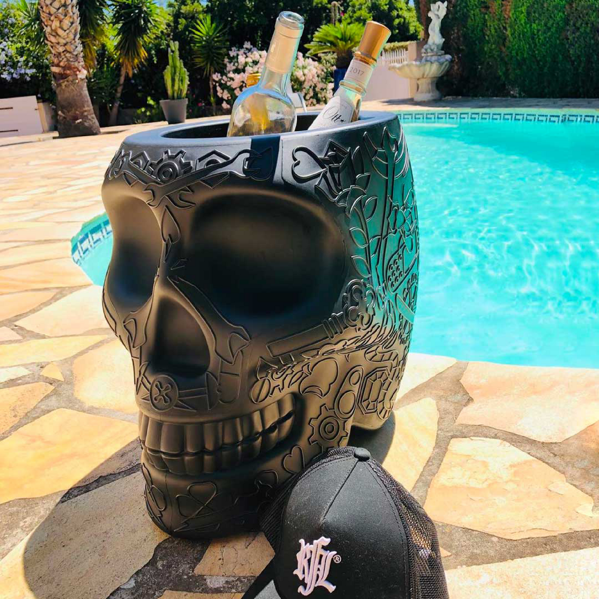   Skull-Shaped Planter Champagne Cooler | Oroa.com