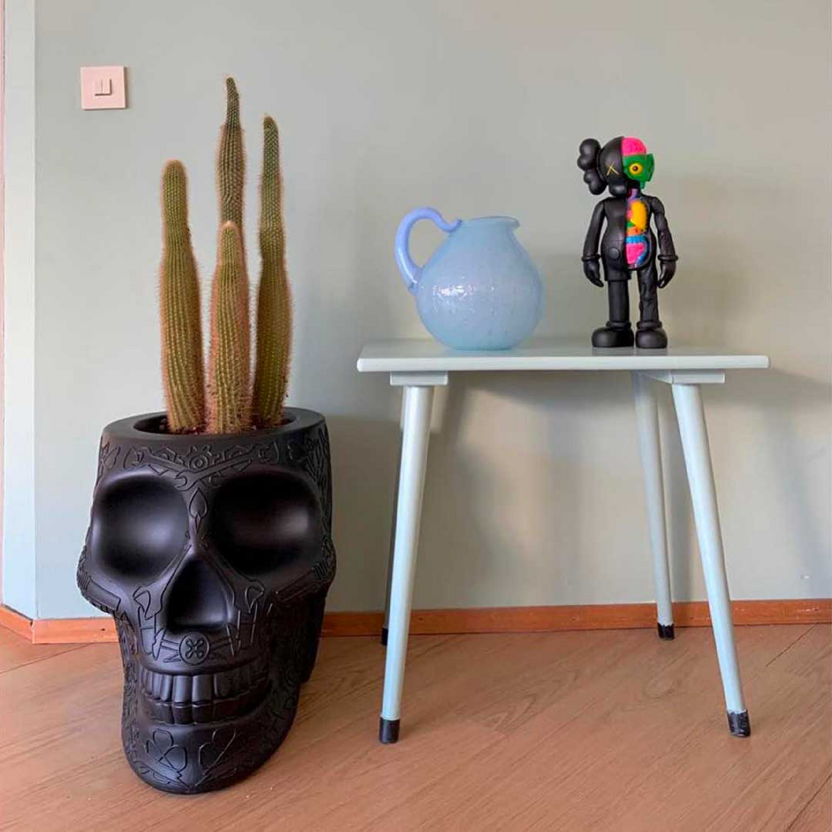   Skull-Shaped Planter Champagne Cooler | Oroa.com