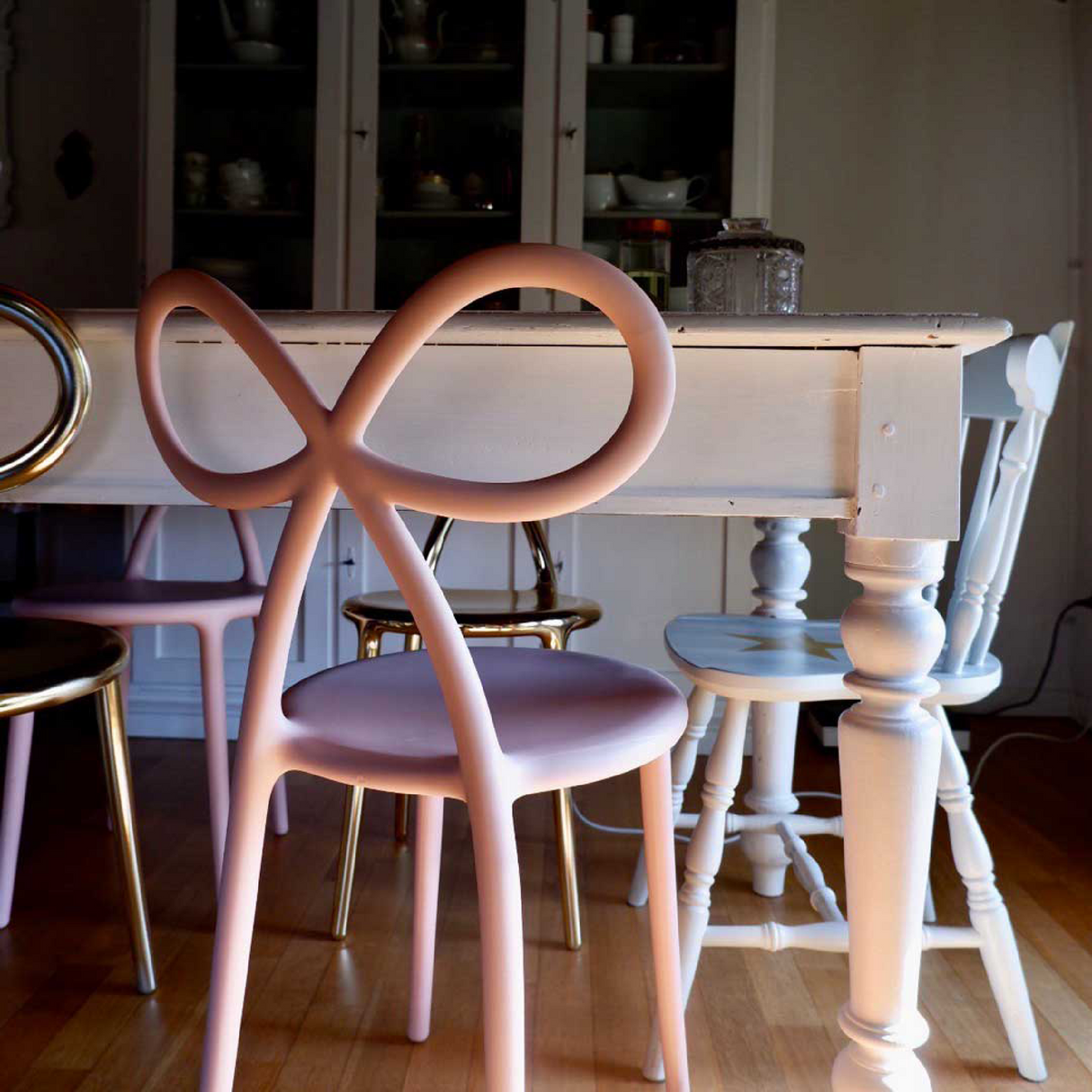   Modern Chic Dining Chair Set (2) | Oroa.com