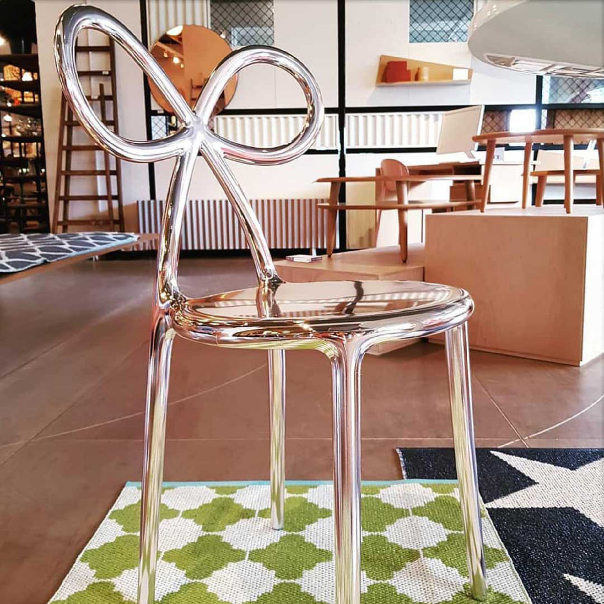   Modern Chic Dining Chair Set (2) | Oroa.com