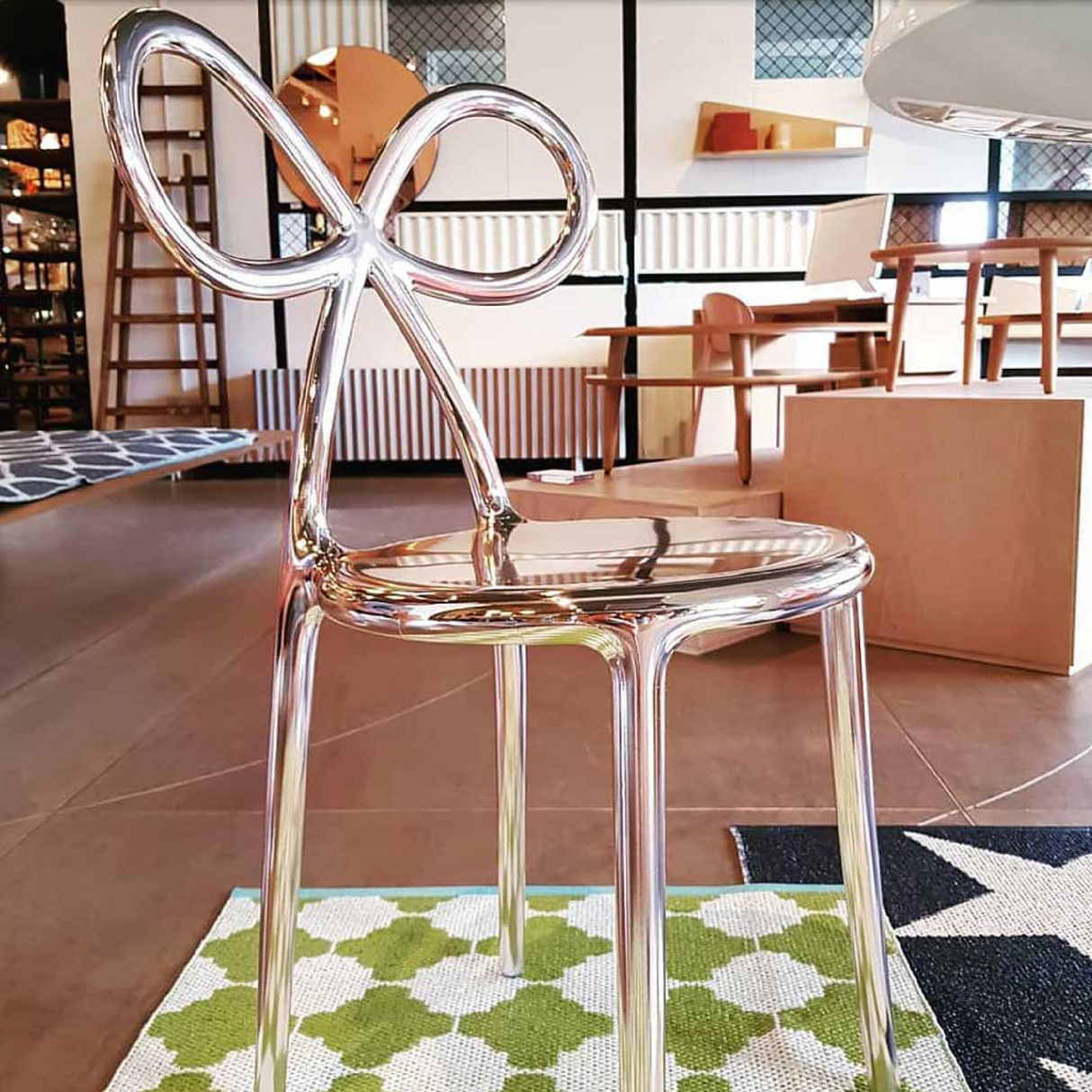   Bow Design Dining Chair | Oroa.com