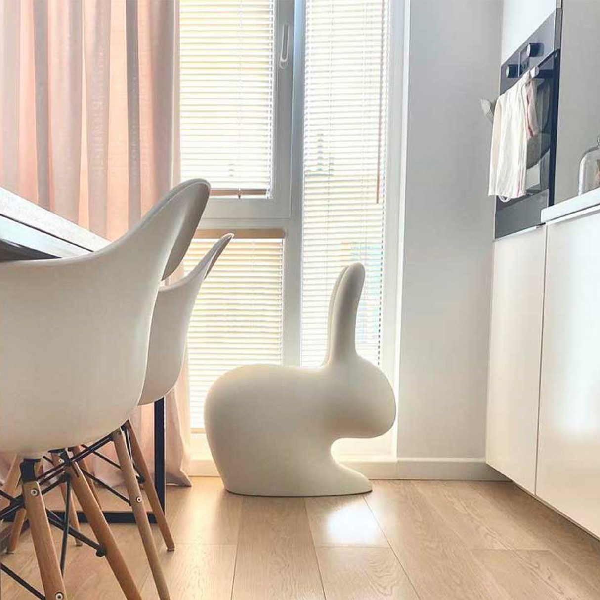   Molded Bunny Chair | Oroa.com