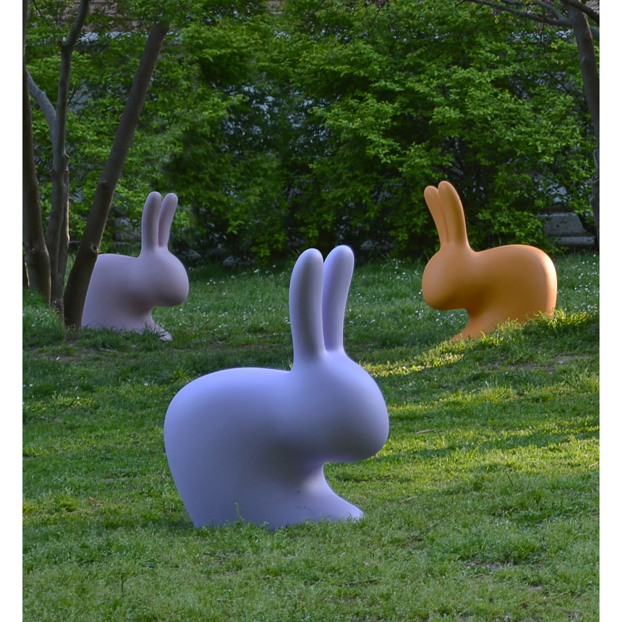   Molded Bunny Chair | Oroa.com