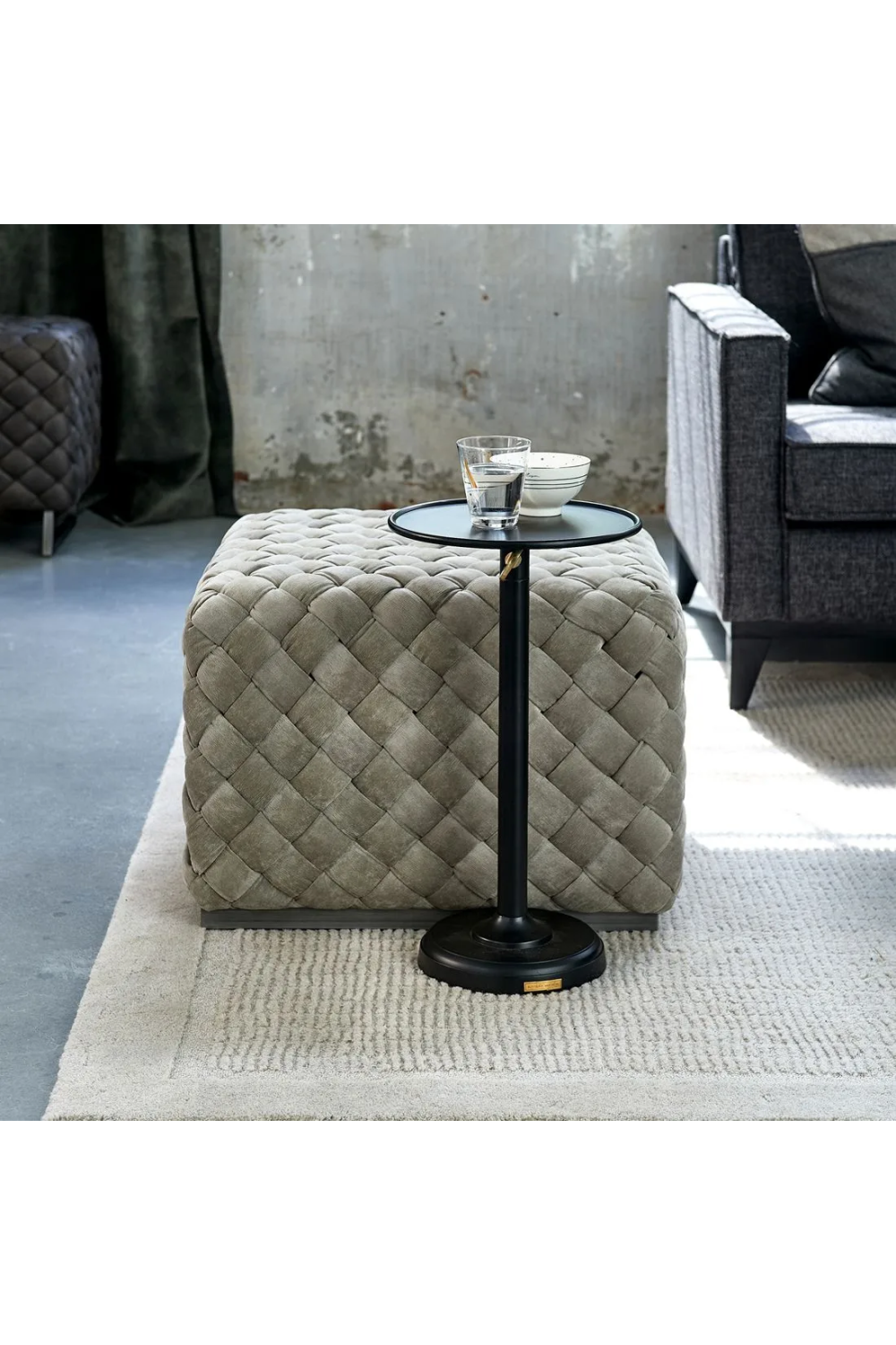  Black Aluminum Pedestal End Table | Oroa.com