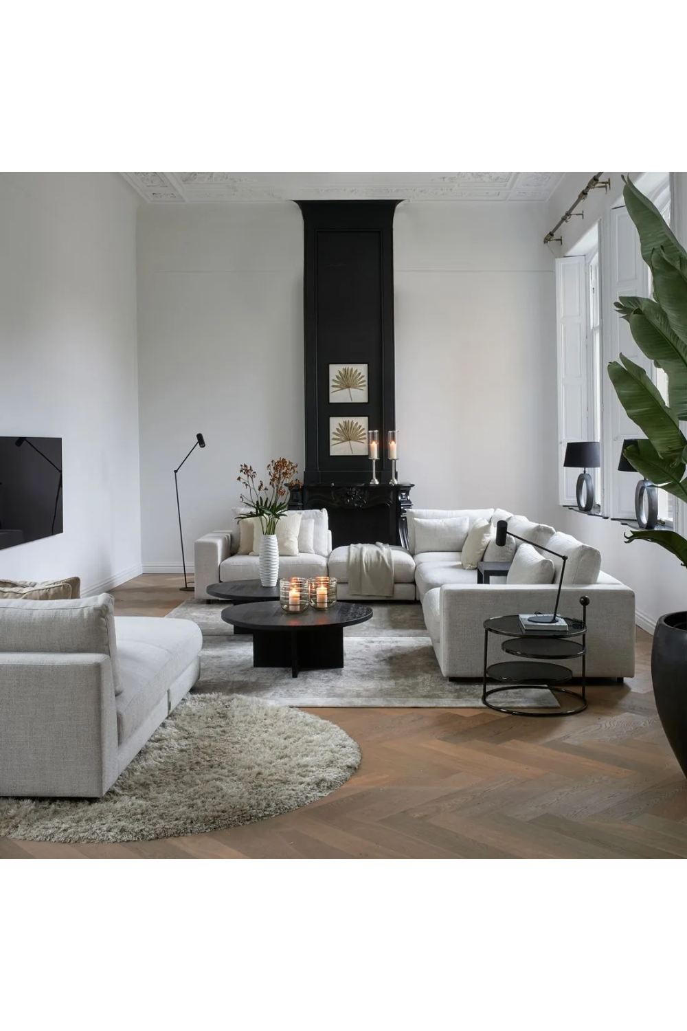   Black Adjustable Table Lamp | Oroa.com