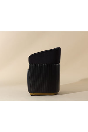  Modern European furniture - Black Leather Wheeled Lounge Chair - www.oroa.com | Oroa.com