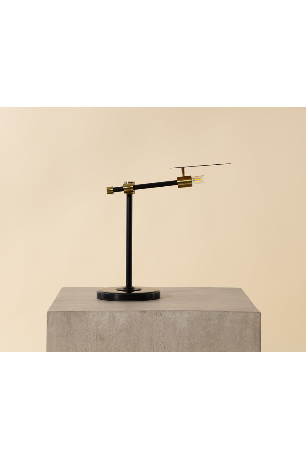  Modern European furniture - Black Disc Table Lamp - www.oroa.com | Oroa.com