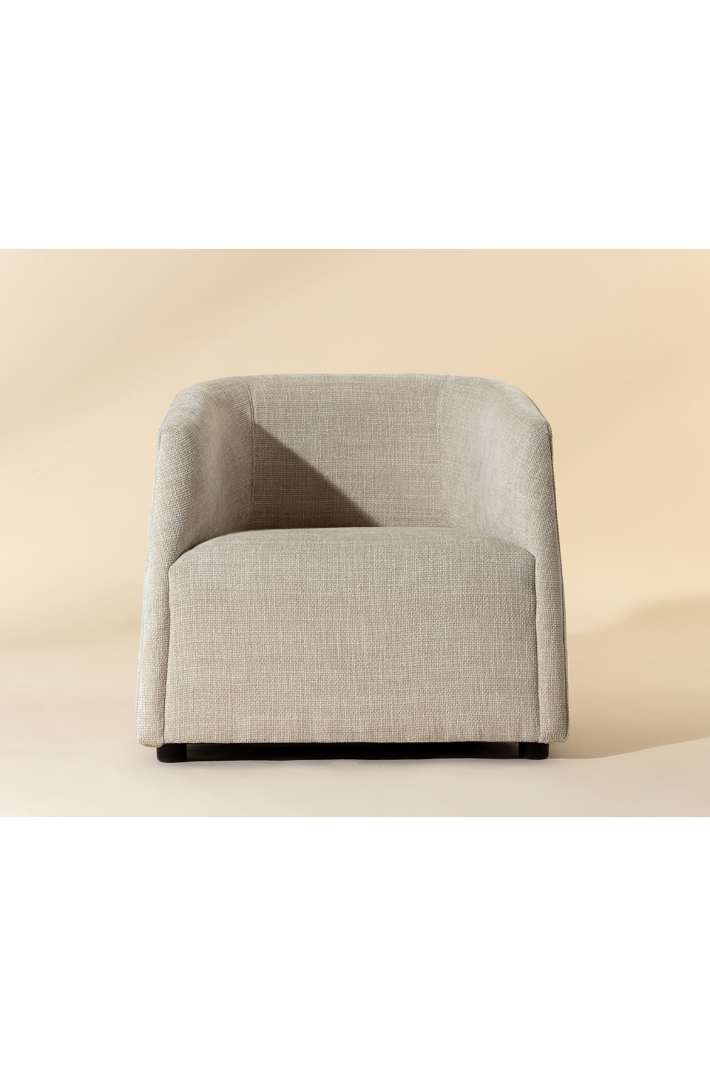   Modern European furniture - Curved Back Lounge Chair - www.oroa.com | Oroa.com