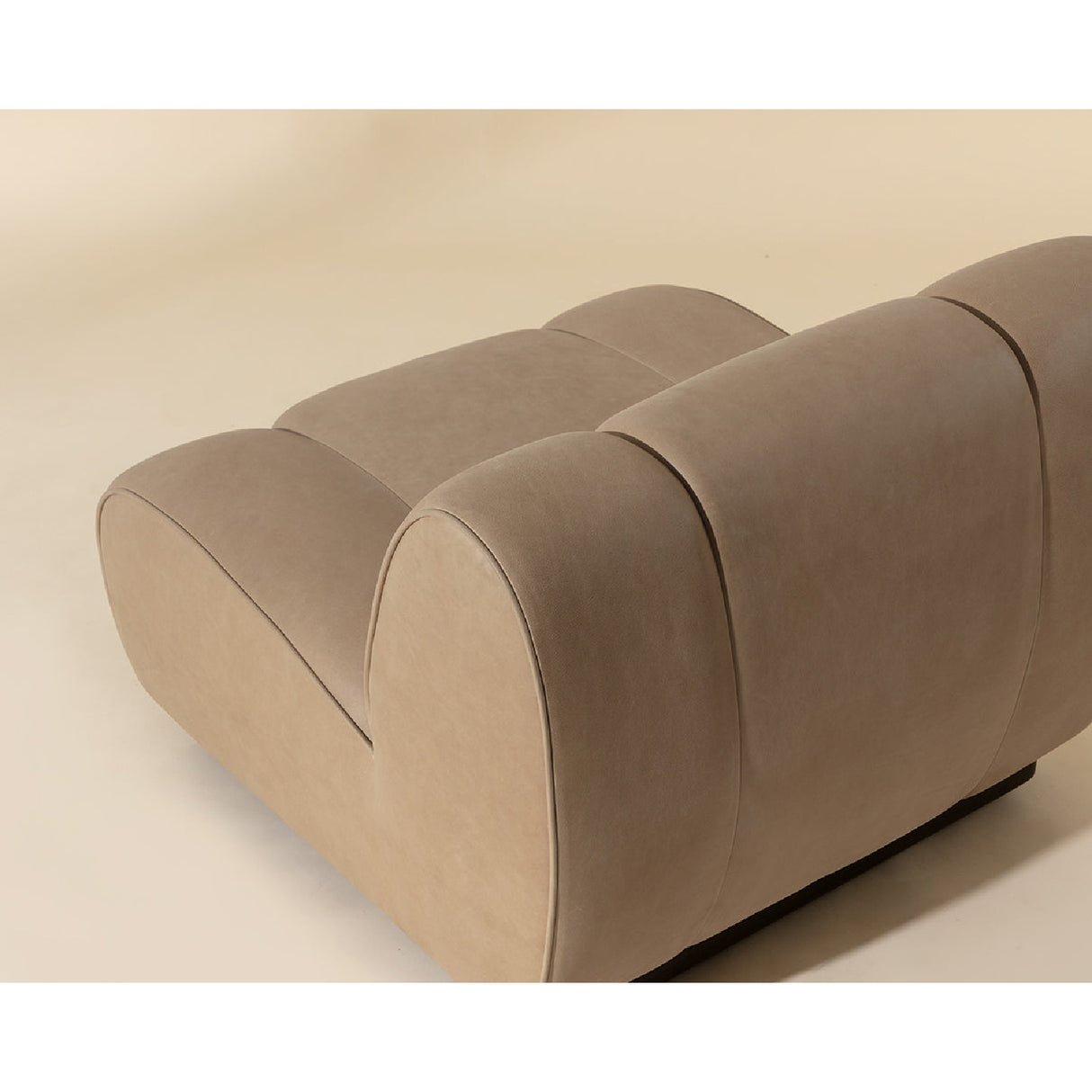   Modern European furniture - Rounded Modern Swivel Chair - www.oroa.com | Oroa.com