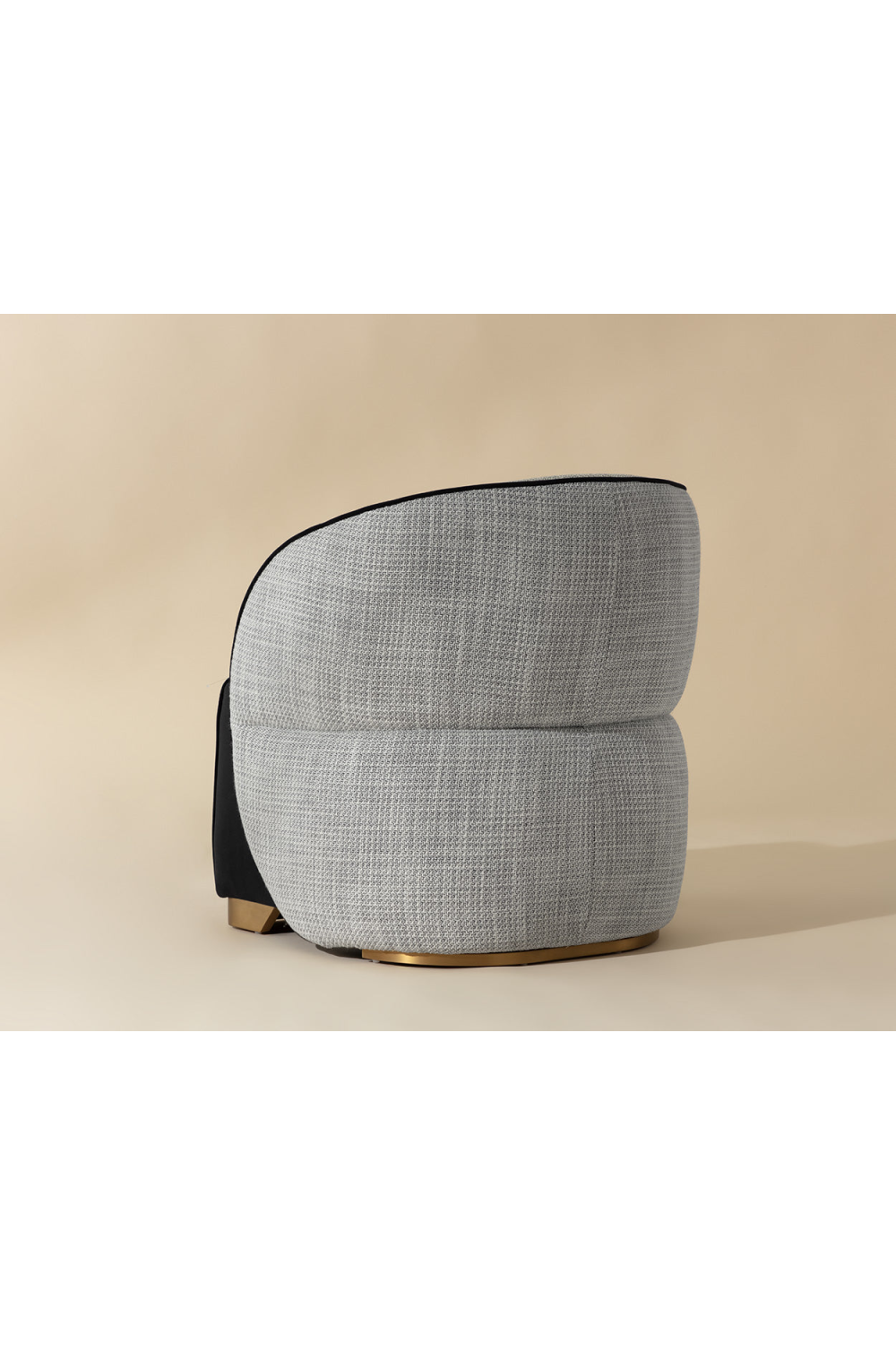   Modern European furniture - White Back Curved Lounge Chair - www.oroa.com | Oroa.com