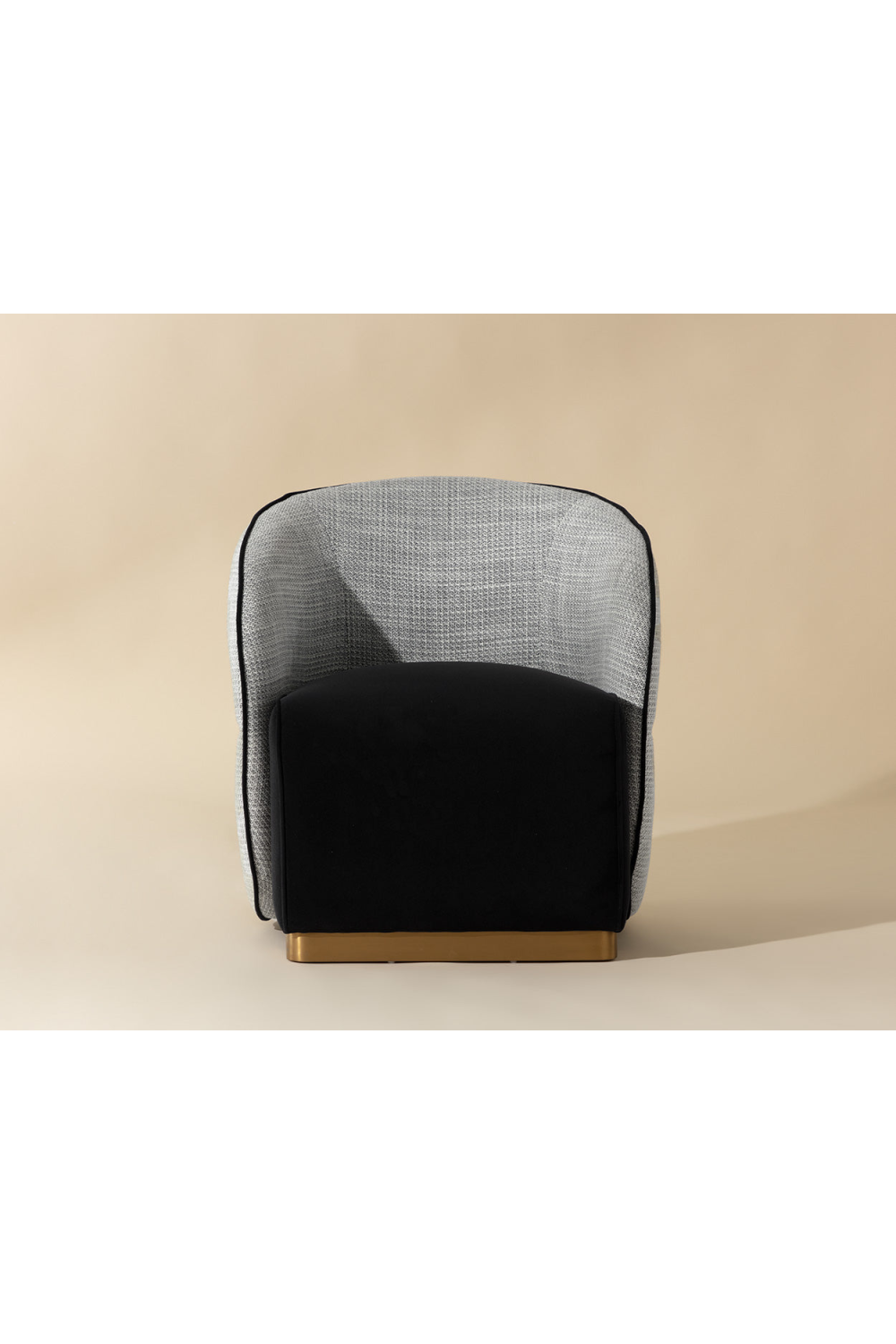   Modern European furniture - White Back Curved Lounge Chair - www.oroa.com | Oroa.com