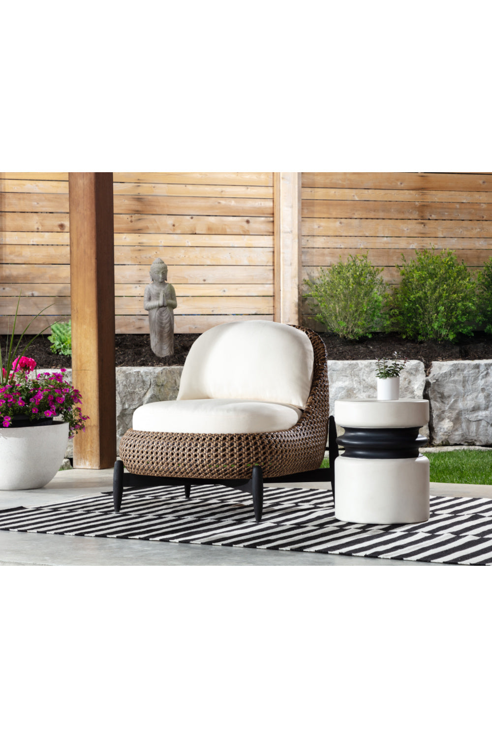   Modern European furniture - Padded Wicker Outdoor Lounge Chair - www.oroa.com | Oroa.com