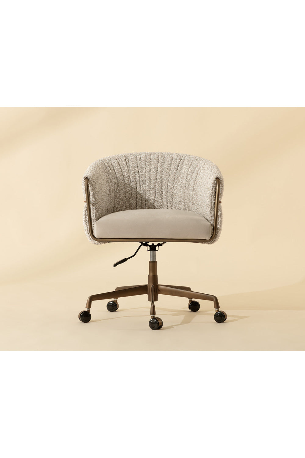   Modern European furniture - Curved Back Upholstered Lounge Chair - www.oroa.com | Oroa.com