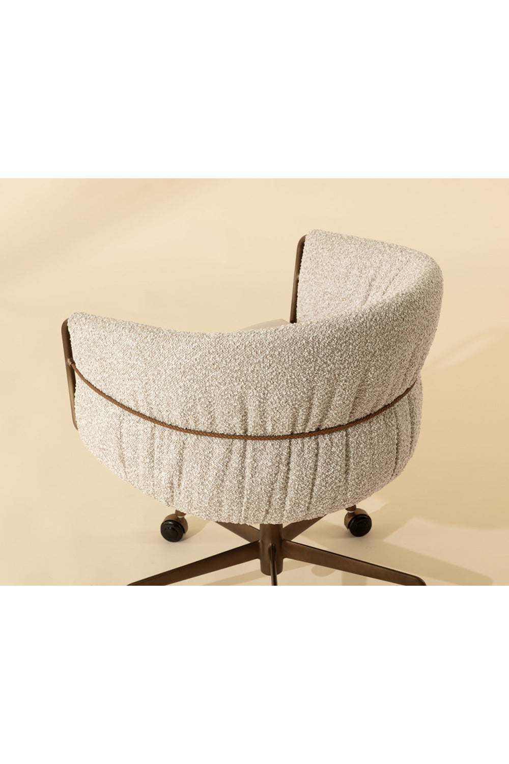   Modern European furniture - Curved Back Upholstered Lounge Chair - www.oroa.com | Oroa.com