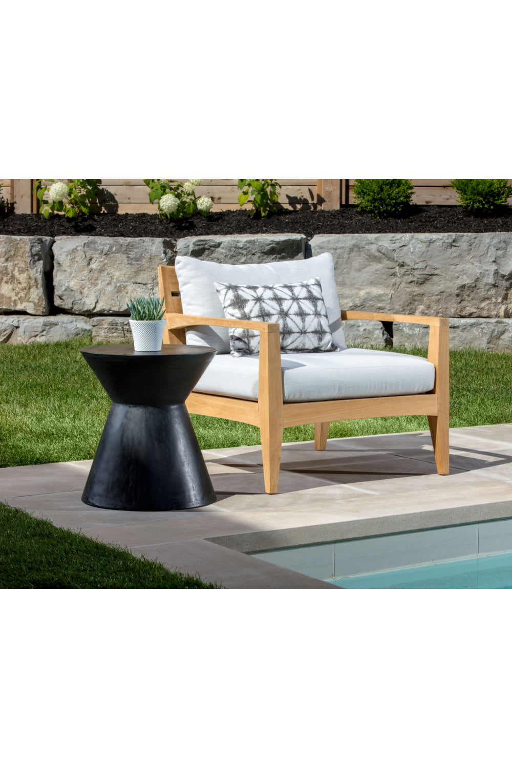   Modern European furniture - Concrete Indoor/Outdoor End Table - www.oroa.com | Oroa.com