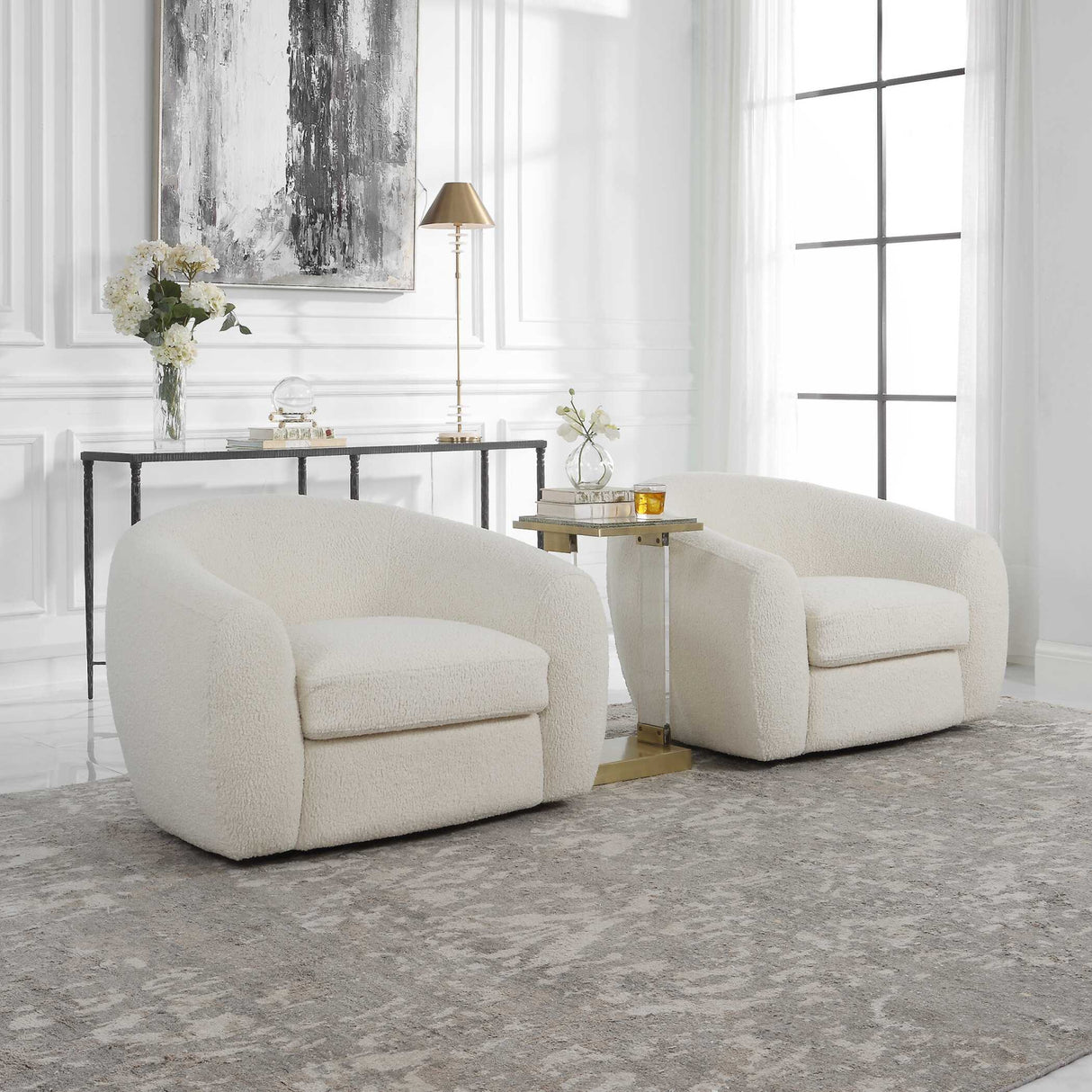   White Shearling Curved Swivel Chair | Oroa.com