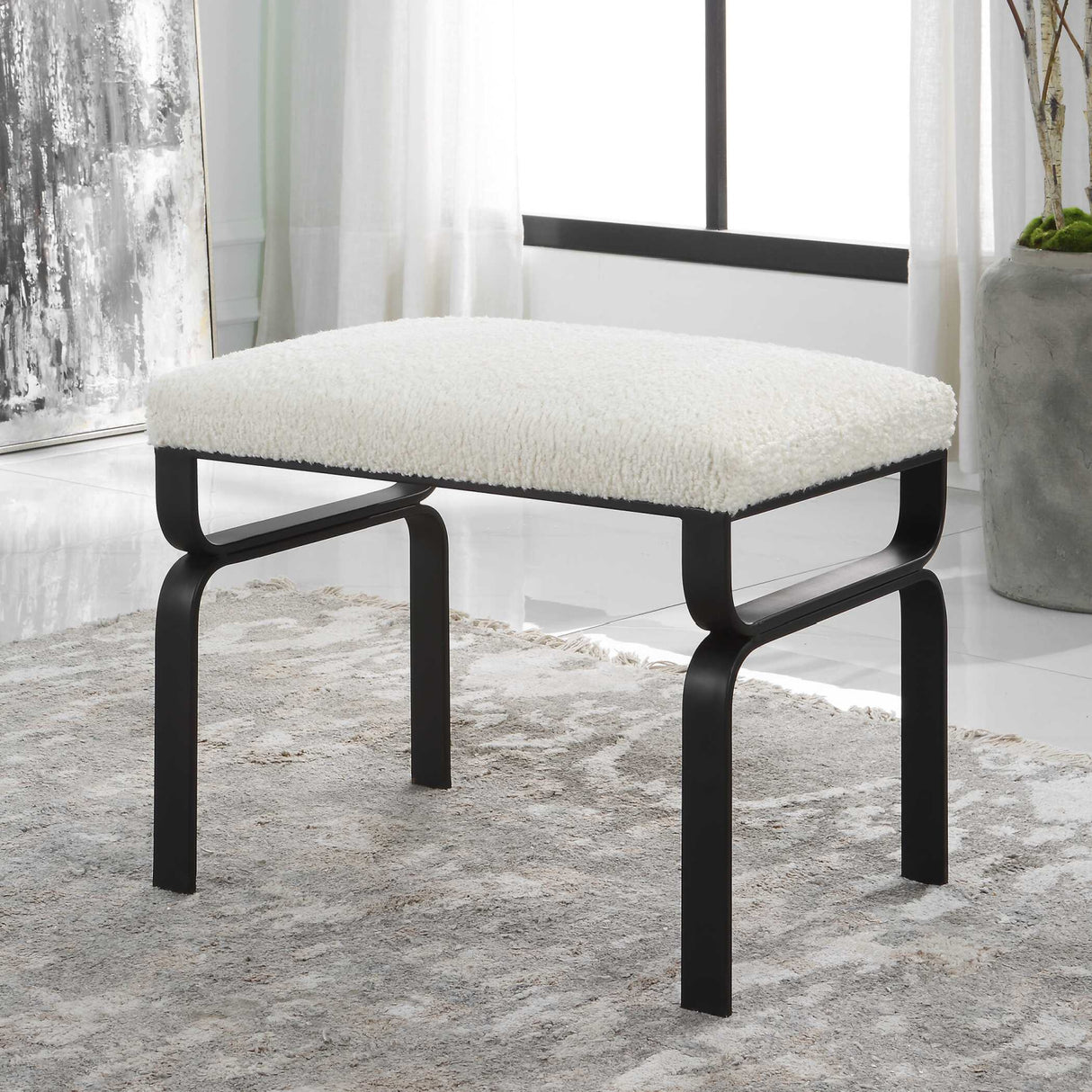   Iron Base White Shearling Bench S | Oroa.com