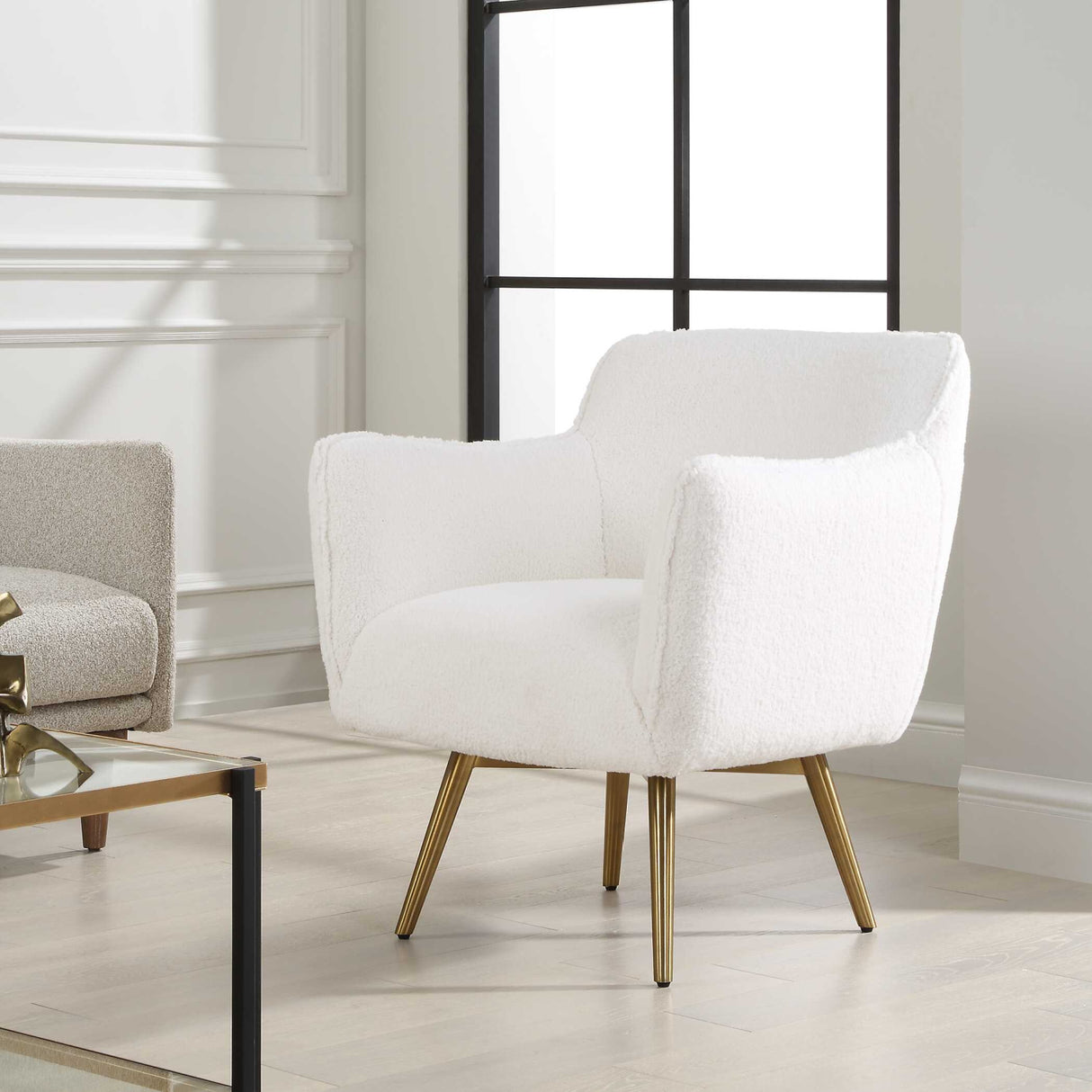   White Sheepskin Swivel Chair | Oroa.com