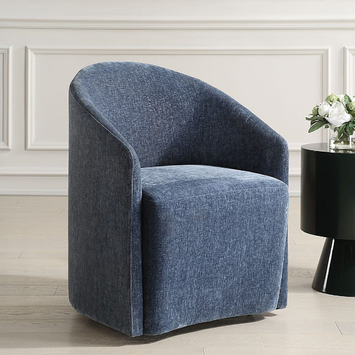   Velvet Dining Chair with Casters | Oroa.com