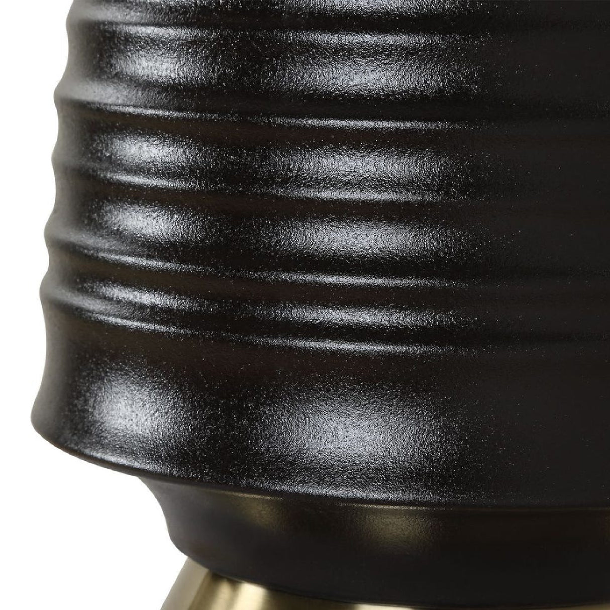   Black Ribbed Ceramic Table Lamp | Oroa.com