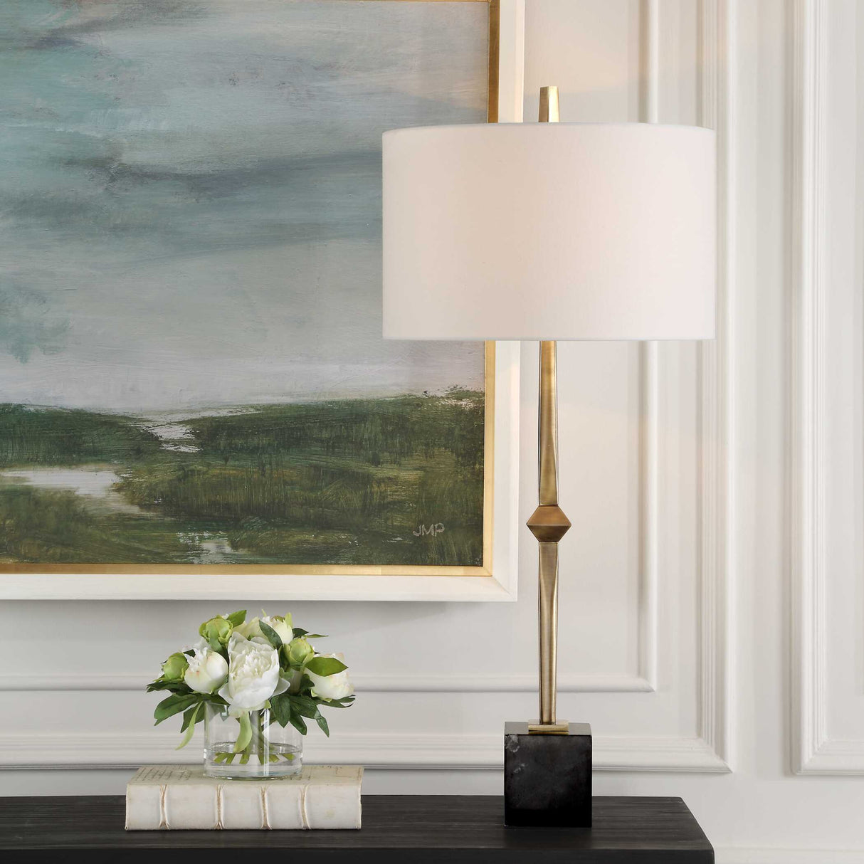   Round White Linen Table Lamp | Oroa.com