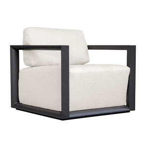   White Cushioned Outdoor Lounge Chair | Oroa.com