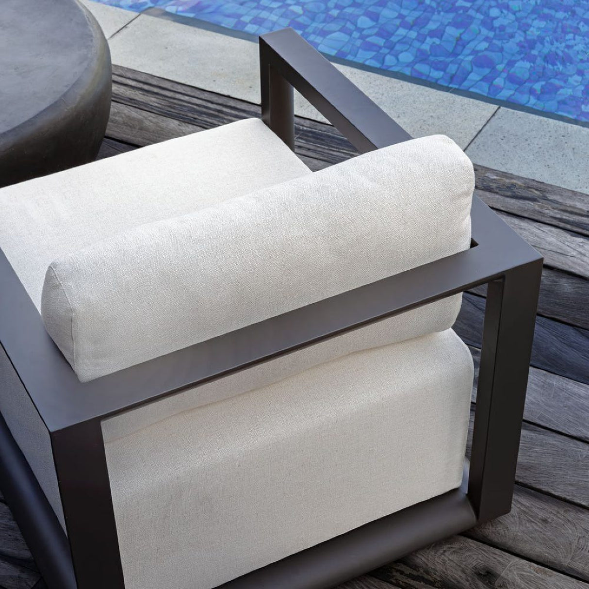   White Cushioned Outdoor Lounge Chair | Oroa.com