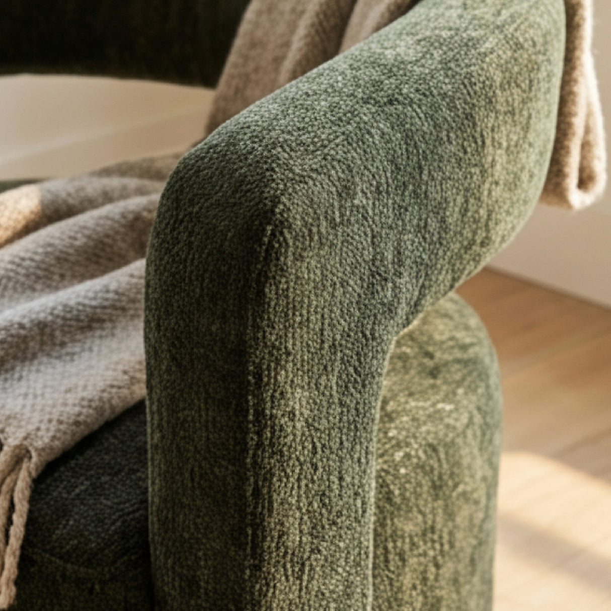   Green Swivel Accent Chair | Oroa.com