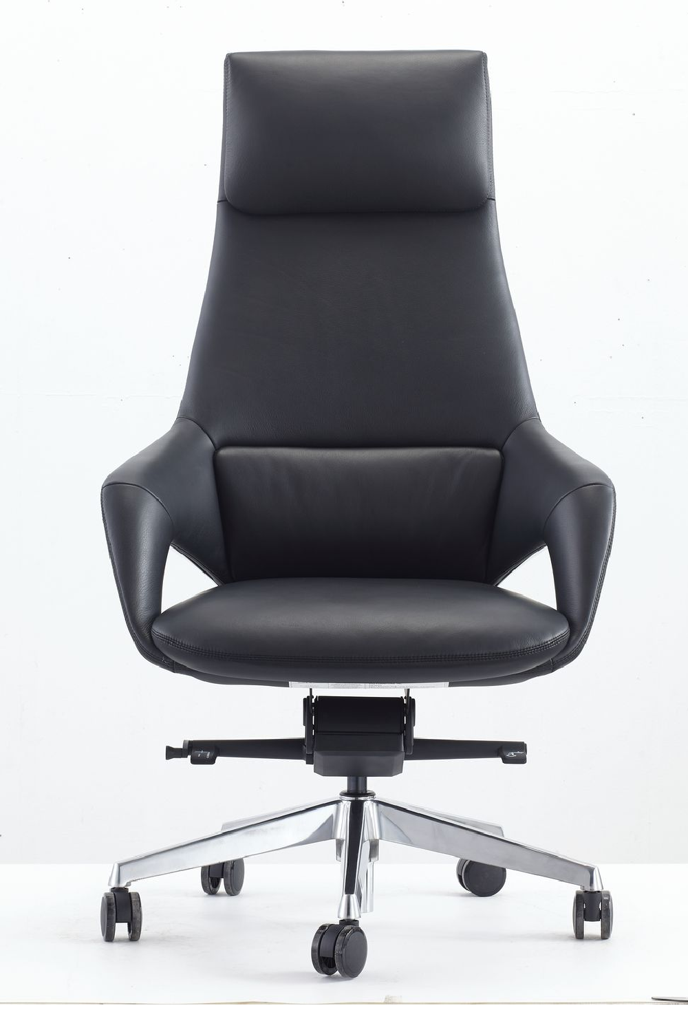   High-Back Leather Office Chair | Oroa.com