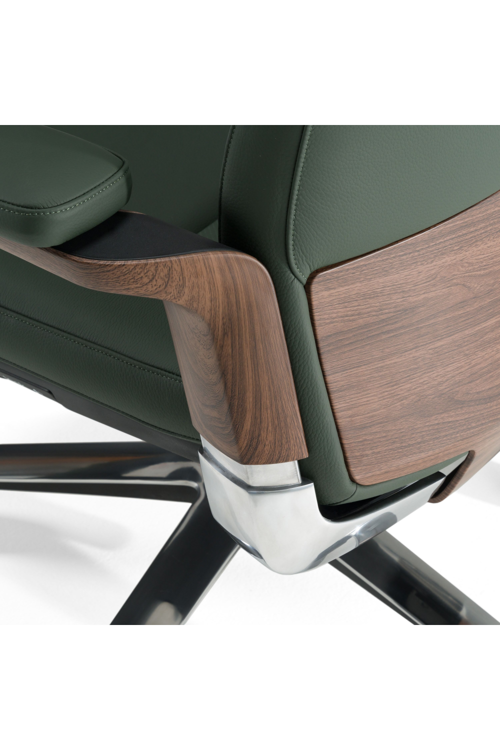  Leather Executive Office Chair | Oroa.com