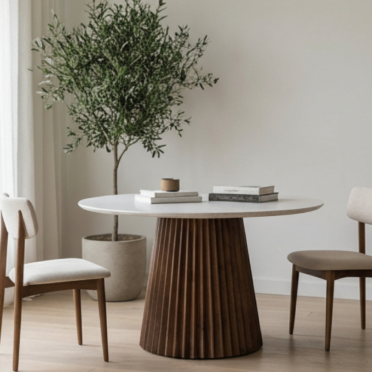  White Marble Round Dining Table | Oroa.com