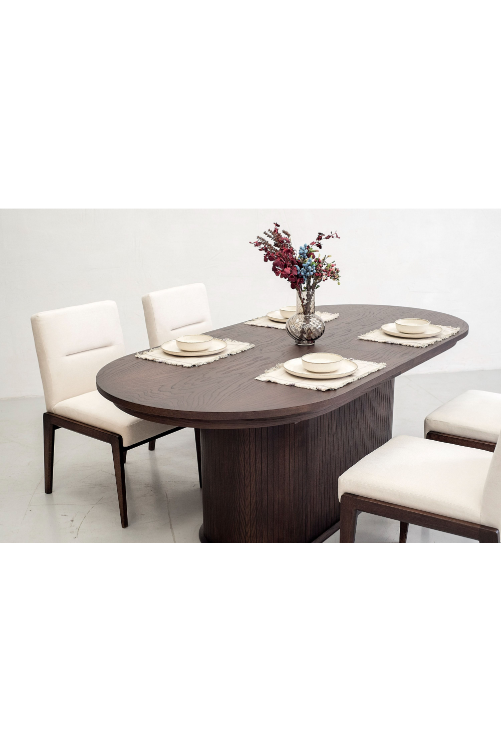   Oak Extendable Dining Table | Oroa.com