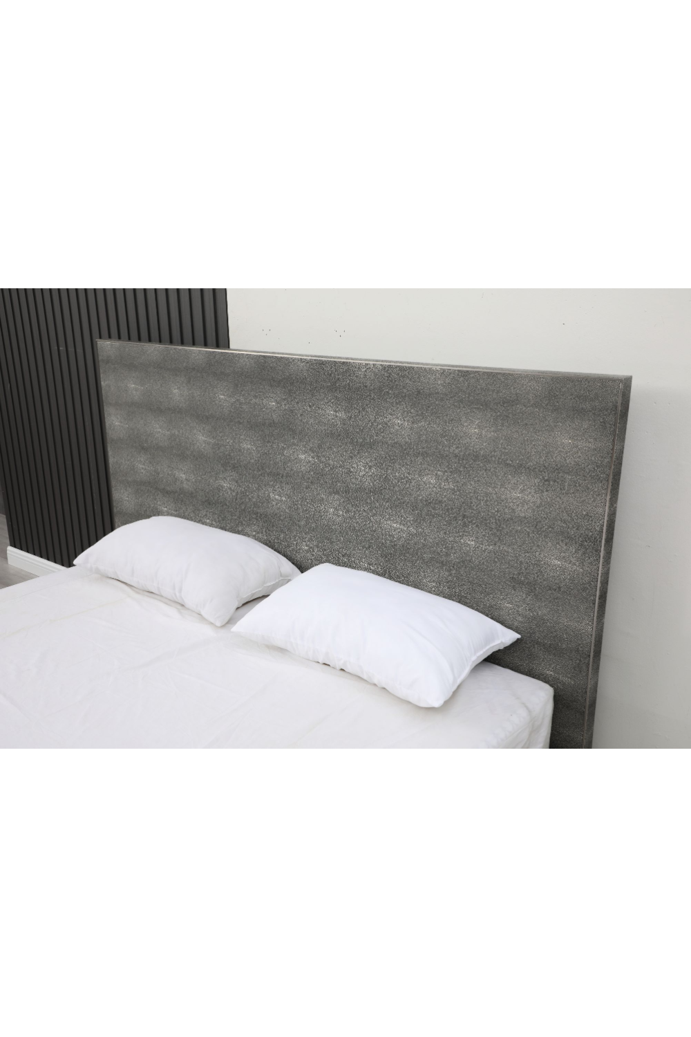   Dark Shagreen Bed | Oroa.com